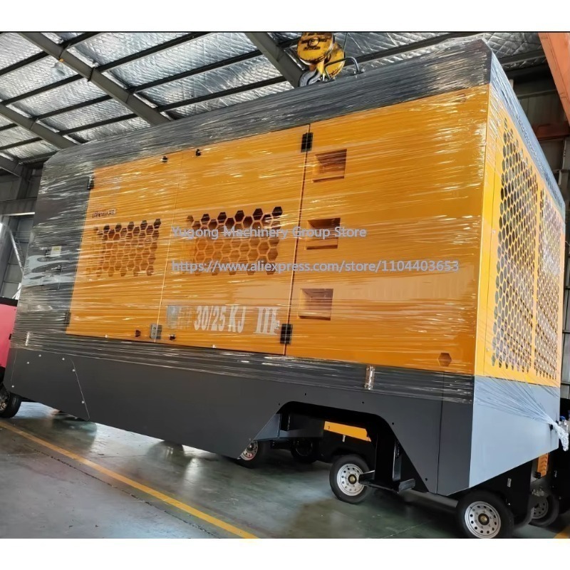 Heavy Equipment In Mining - 31m³/dak 25Bar Döner Vidalı Hava Kompresörü,